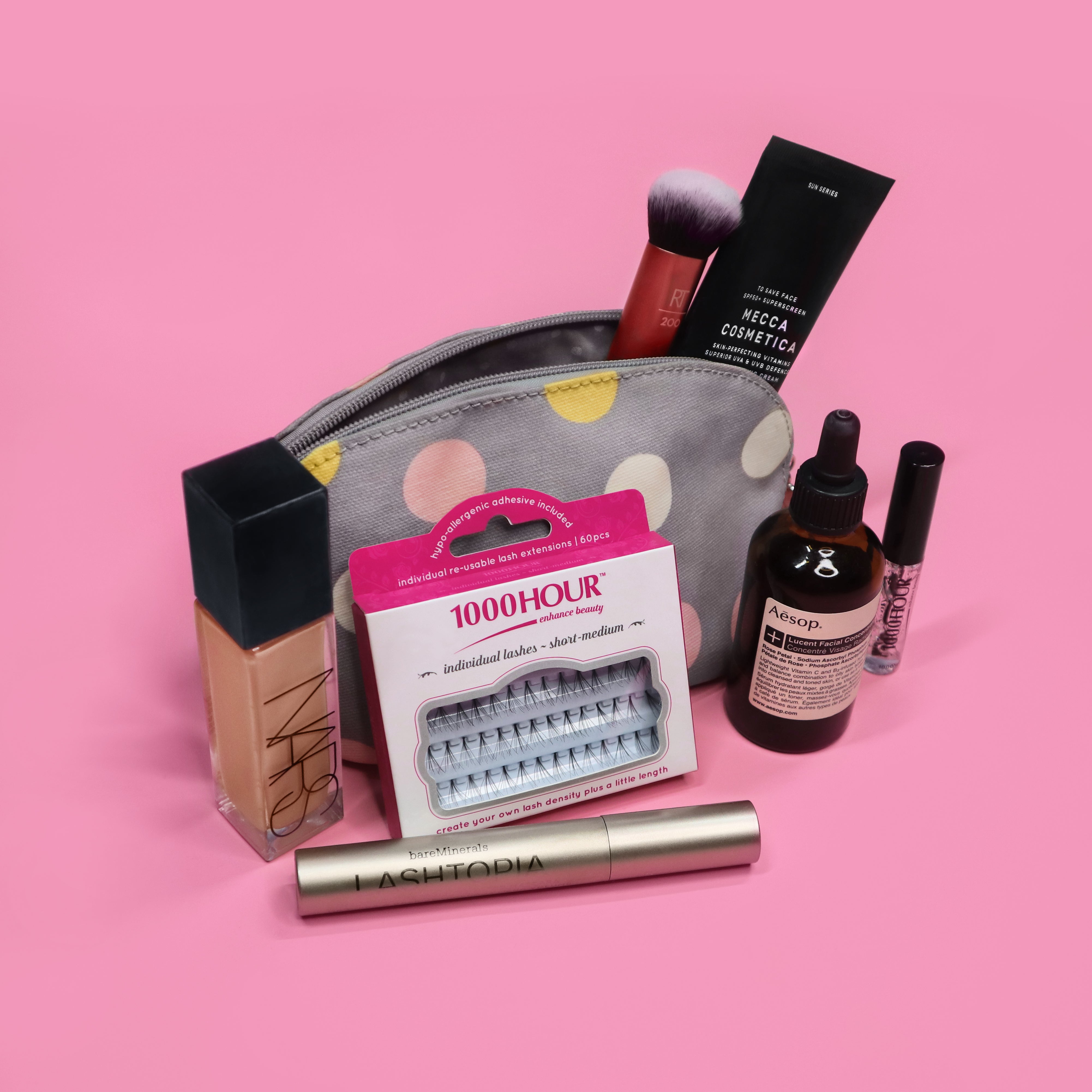 What's in my makeup Kit: Meet Ashlie.